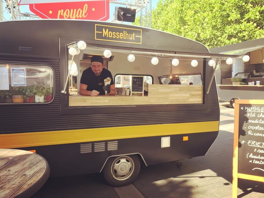 foodtruck met vis mosselhut